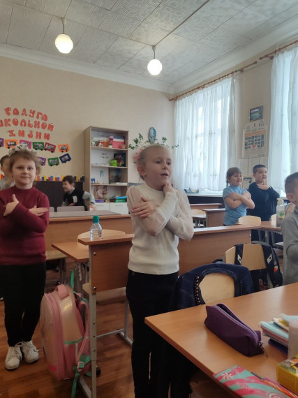 Музыкальные танцевальные перемены.